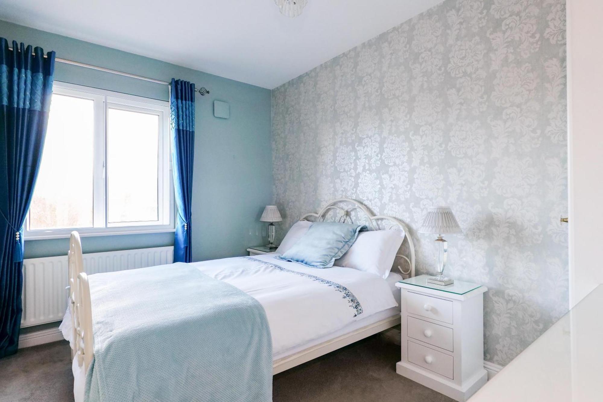 Sea Mist Guesthouse Голуэй Экстерьер фото