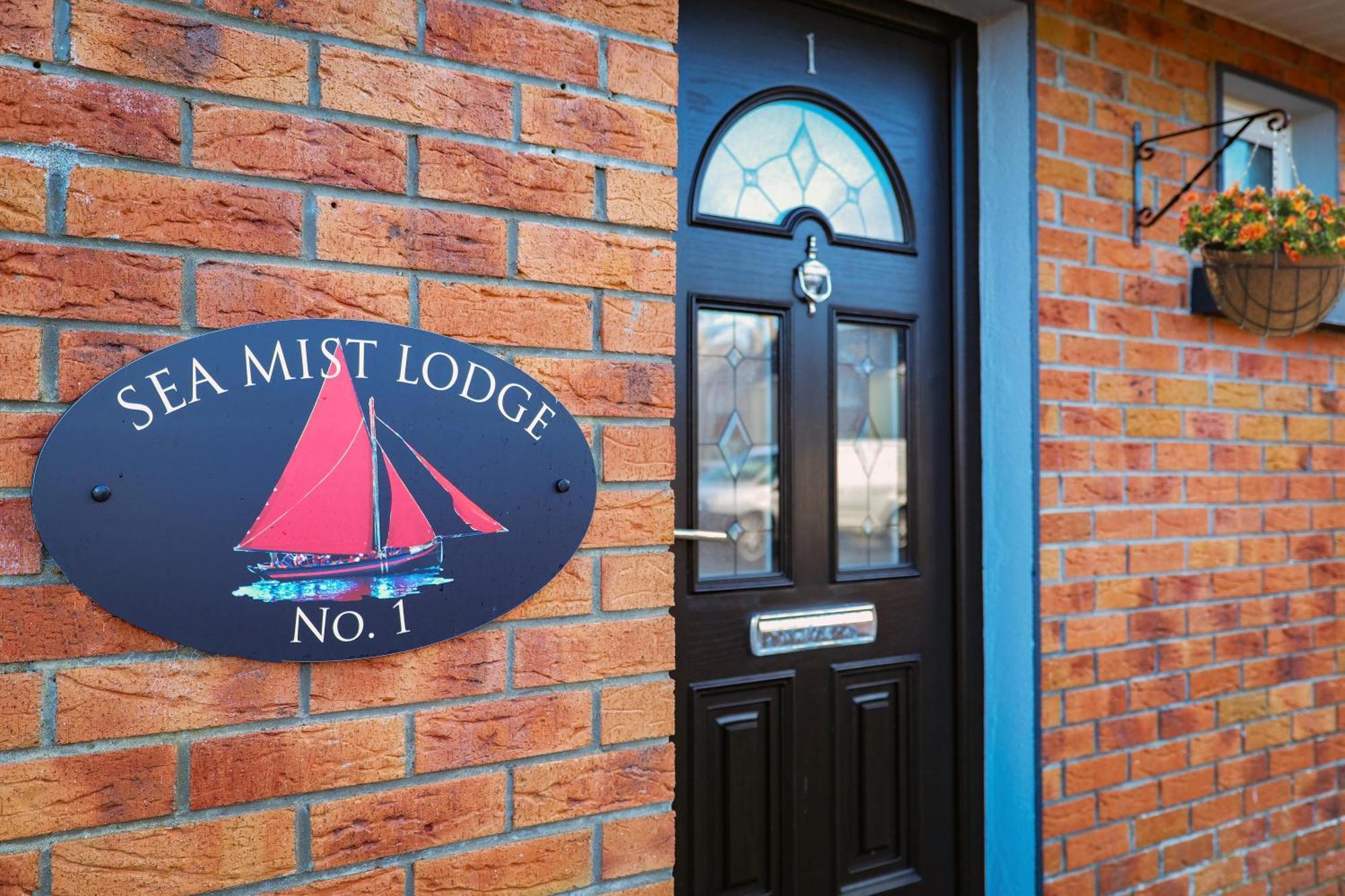 Sea Mist Guesthouse Голуэй Экстерьер фото