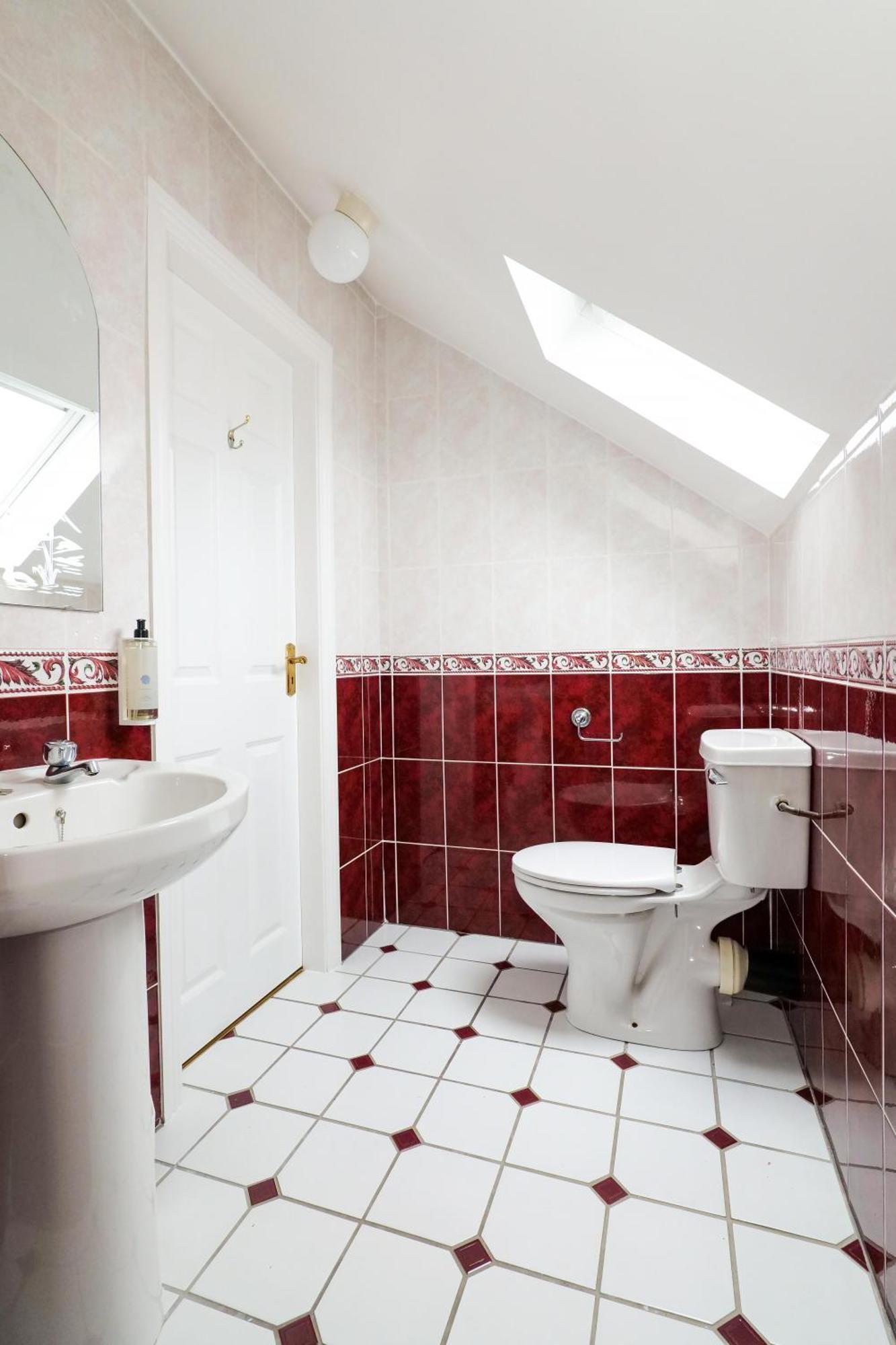 Sea Mist Guesthouse Голуэй Экстерьер фото