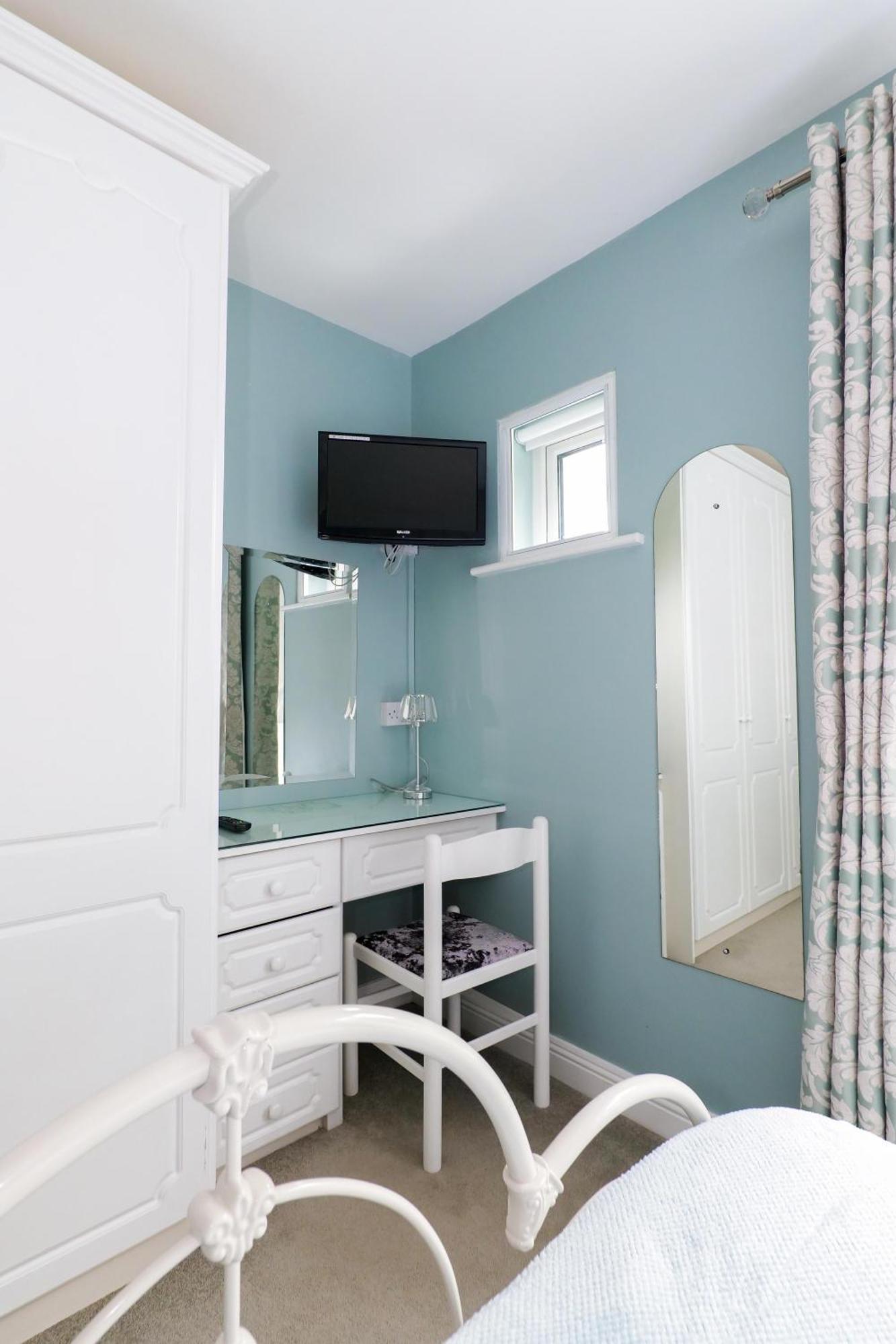 Sea Mist Guesthouse Голуэй Экстерьер фото