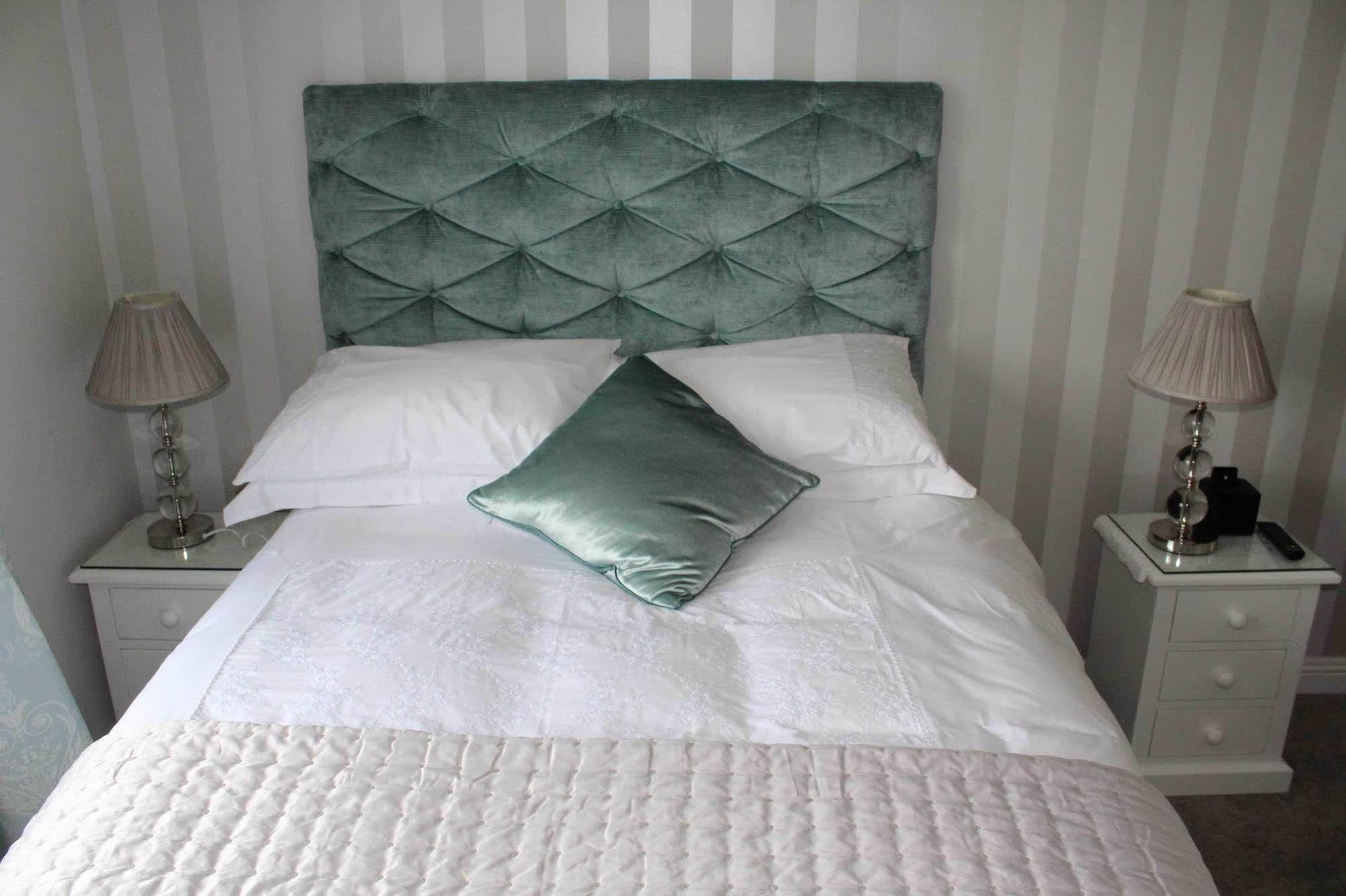 Sea Mist Guesthouse Голуэй Экстерьер фото