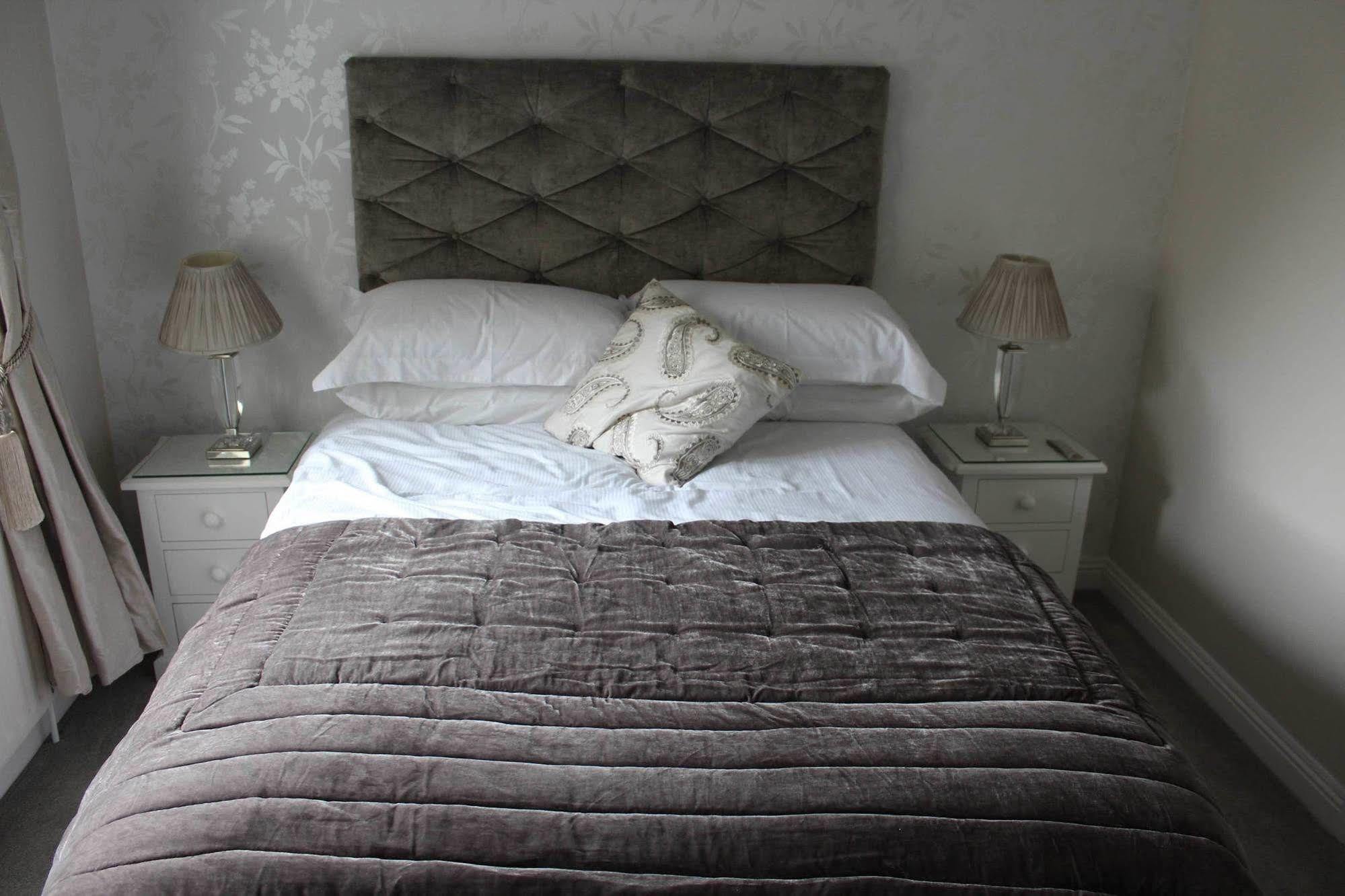 Sea Mist Guesthouse Голуэй Экстерьер фото